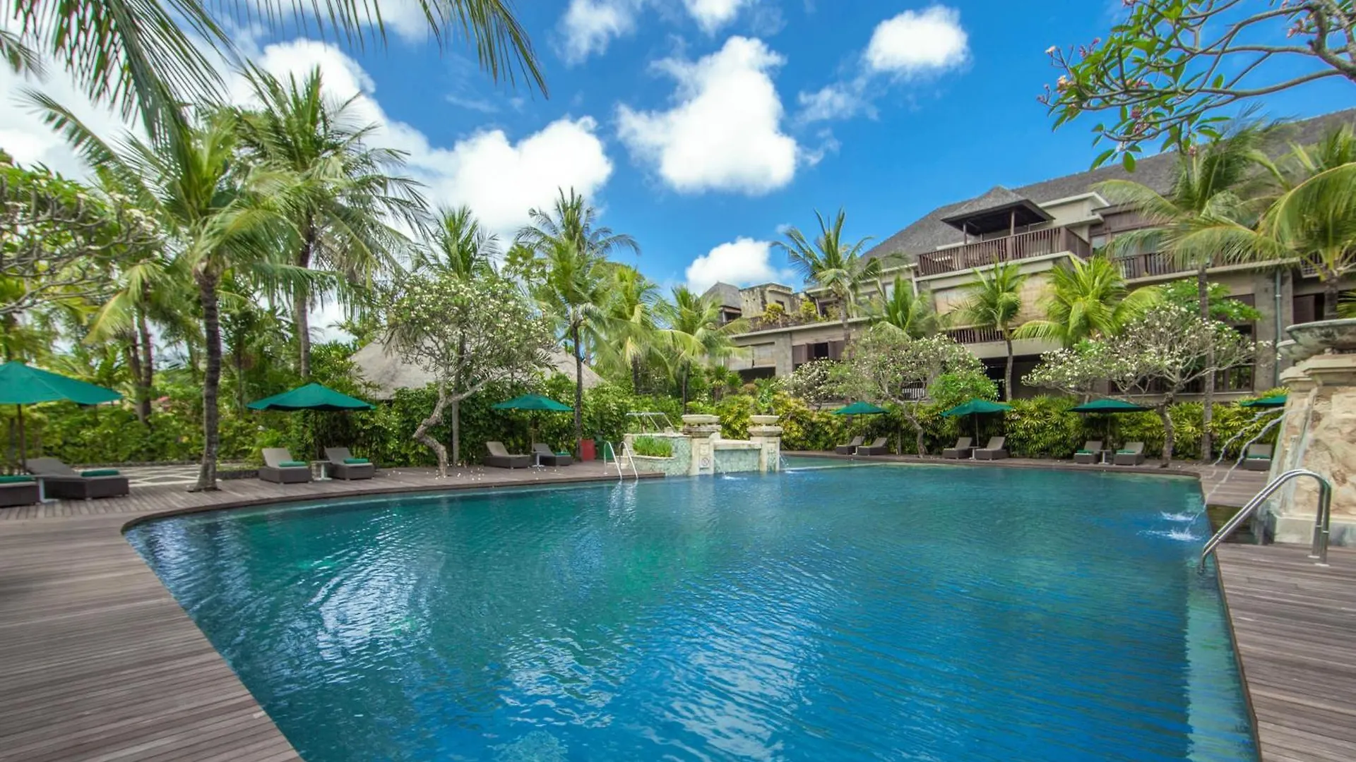 Legian Beach Hotel